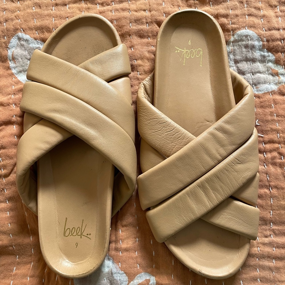 Beek Women's Beige Leather Slide Sandals